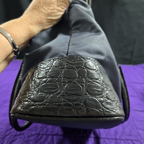 AUTHENTIC GIANNI VERSACE VINTAGE MEDUSA NYLON AND LEATHER BAG - Picture 5 of 10